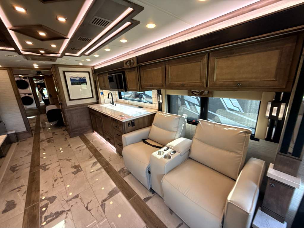 2027 TIFFIN PHAETON 40 RTH - Image 15