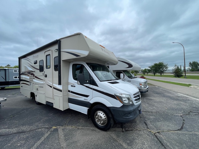 2016 COACHMEN PRISM 2200LE - Image 3