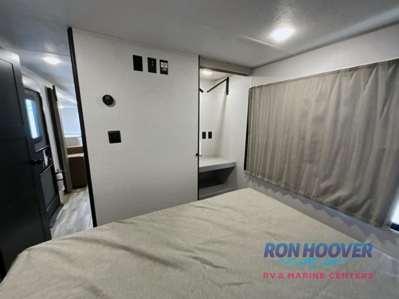 2025 FOREST RIVER 3400BH - Image 38