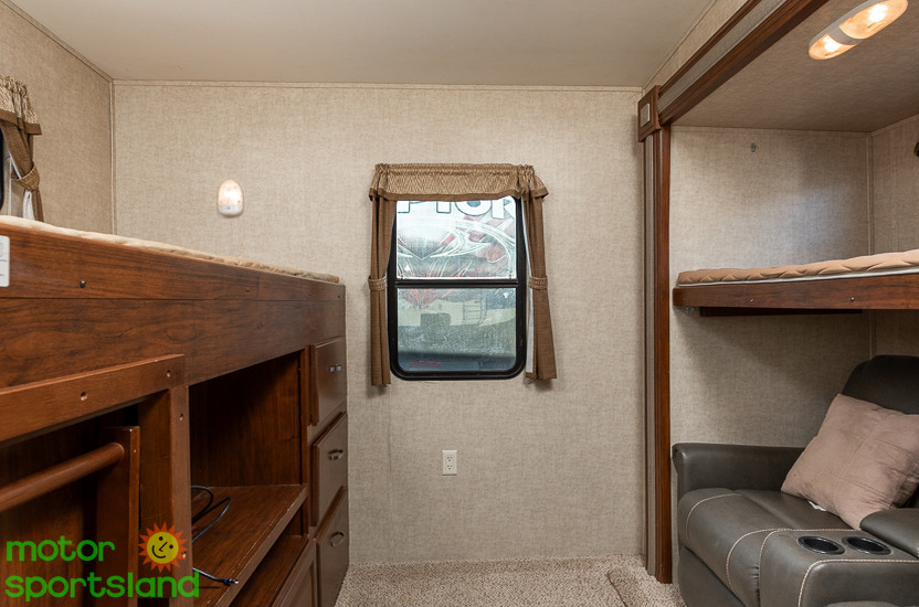 2014 Keystone Laredo 3325TG - Image 20