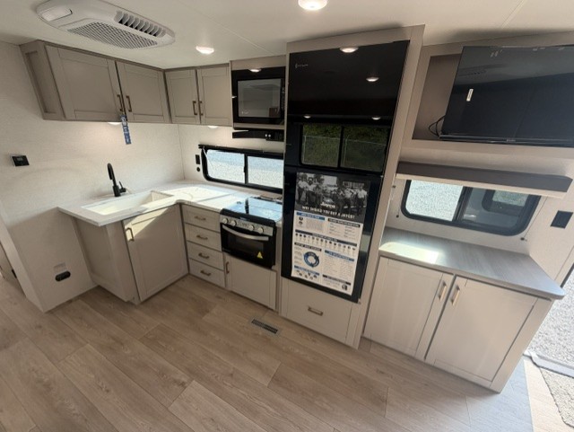 2027 JAYCO JAY FLIGHT 335BHS - Image 17