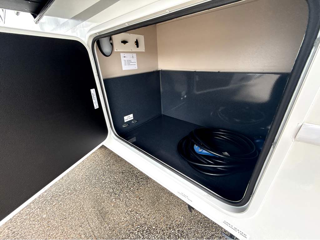 2027 ENTEGRA COACH ODYSSEY SE 22C - Image 5