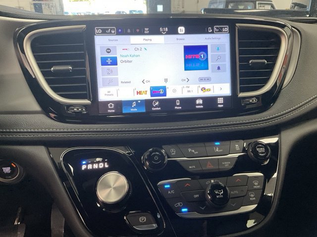 2027 Chrysler Pacifica Select AWD - Image 16