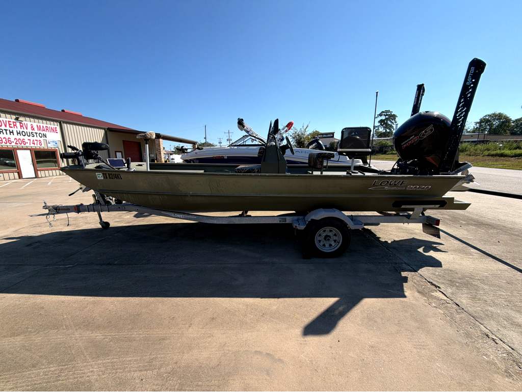 2021 LOWE ROUGHNECK 2070CC - Image 29