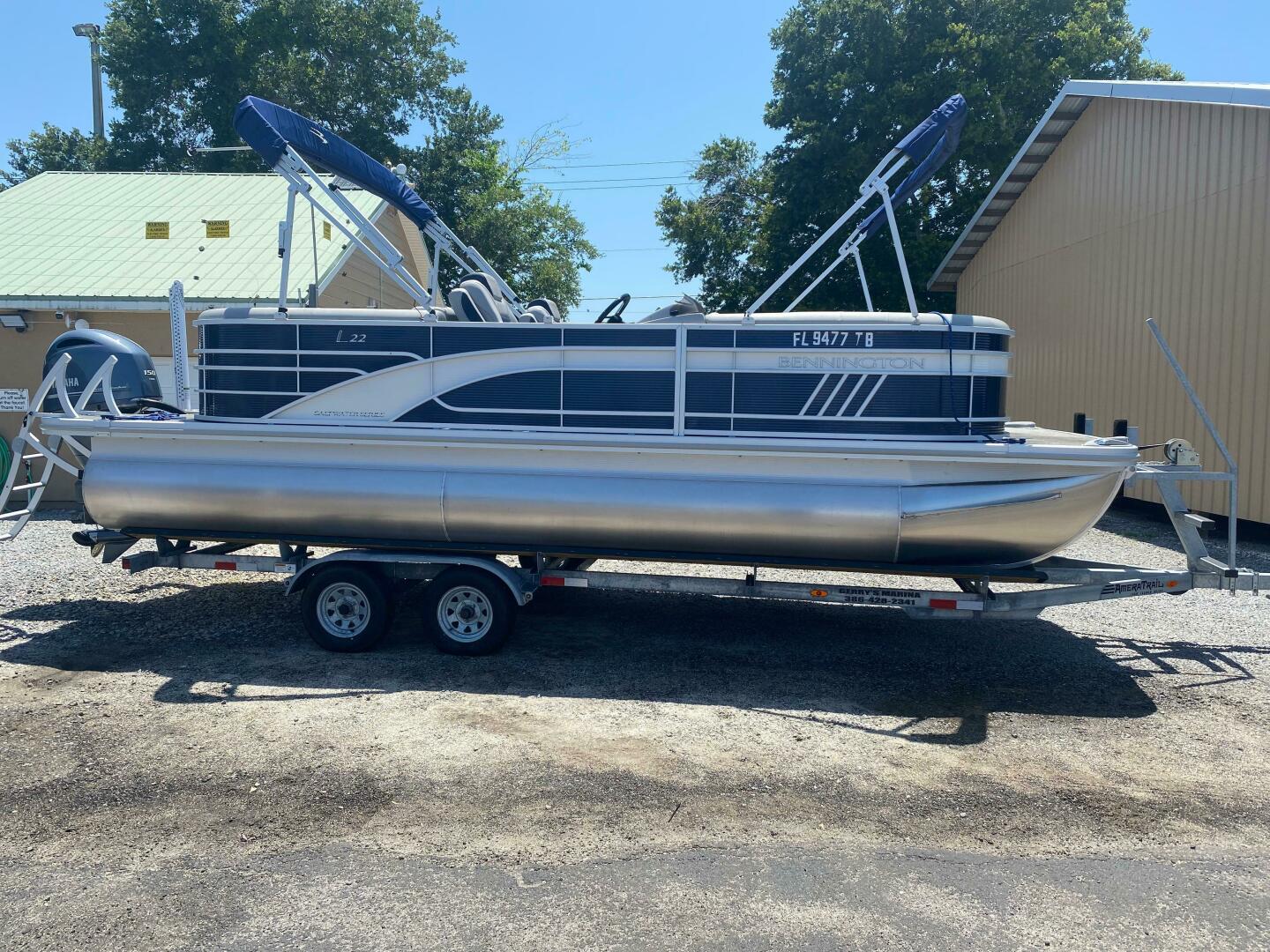 2022 Bennington 22LSR - Image 2
