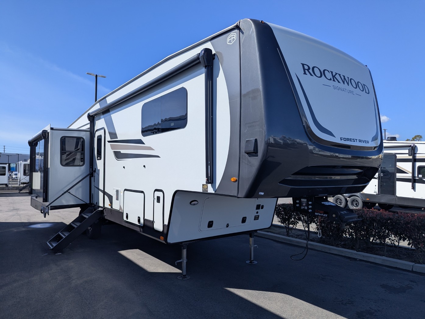 2026 Forest River Rockwood Signature R361RLS - Image 1