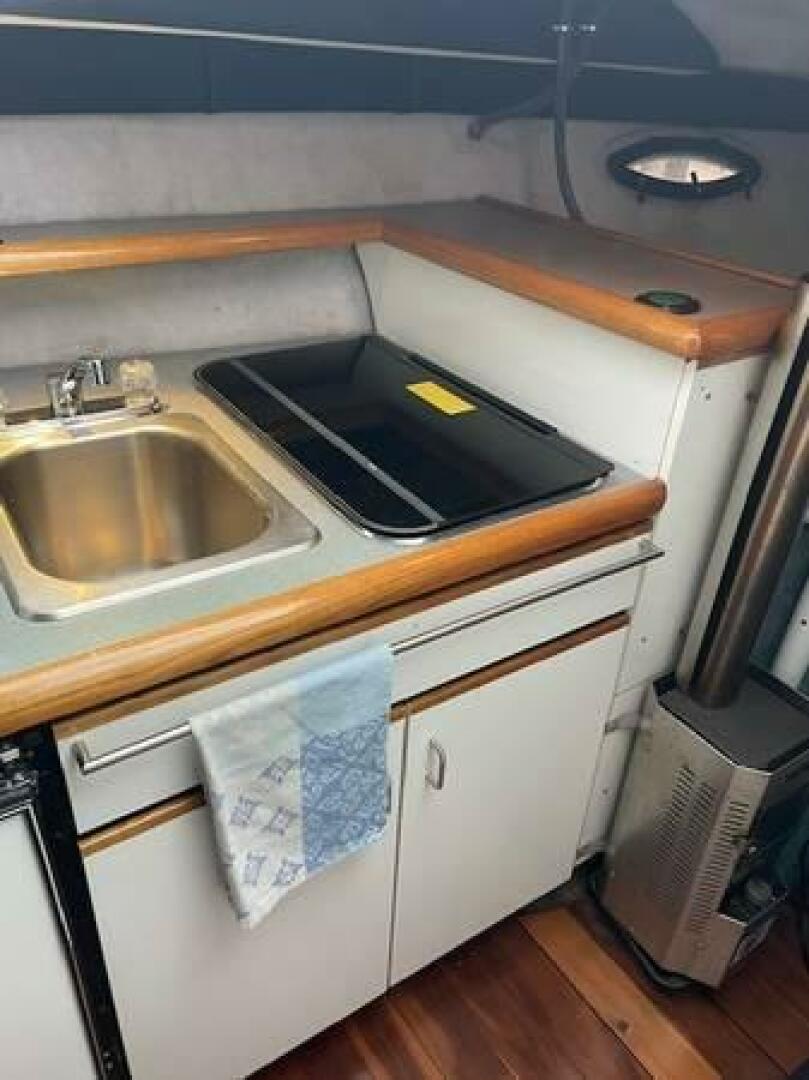1991 Bayliner - Image 12