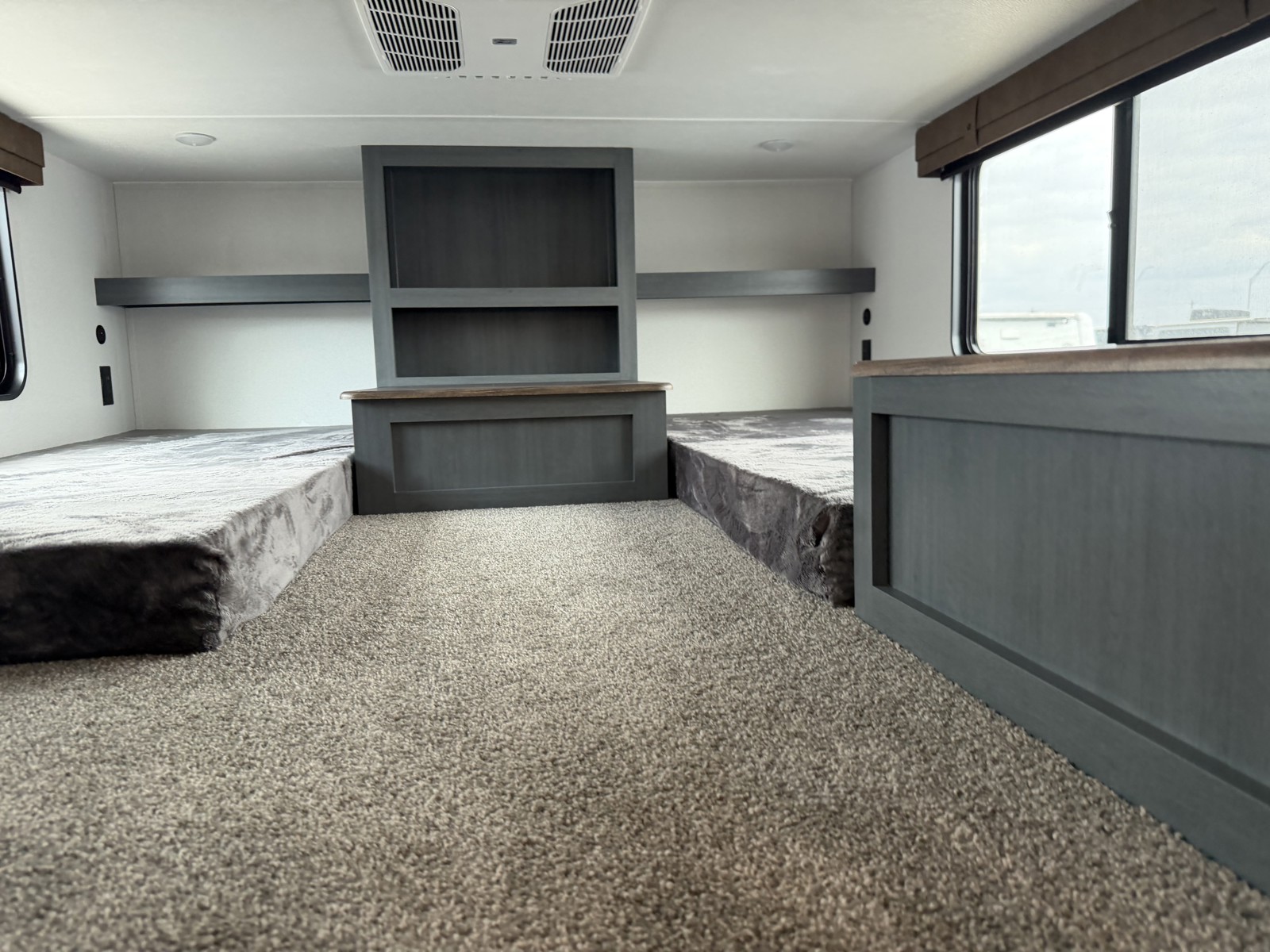 2026 PALOMINO PUMA 420LFT - Image 37