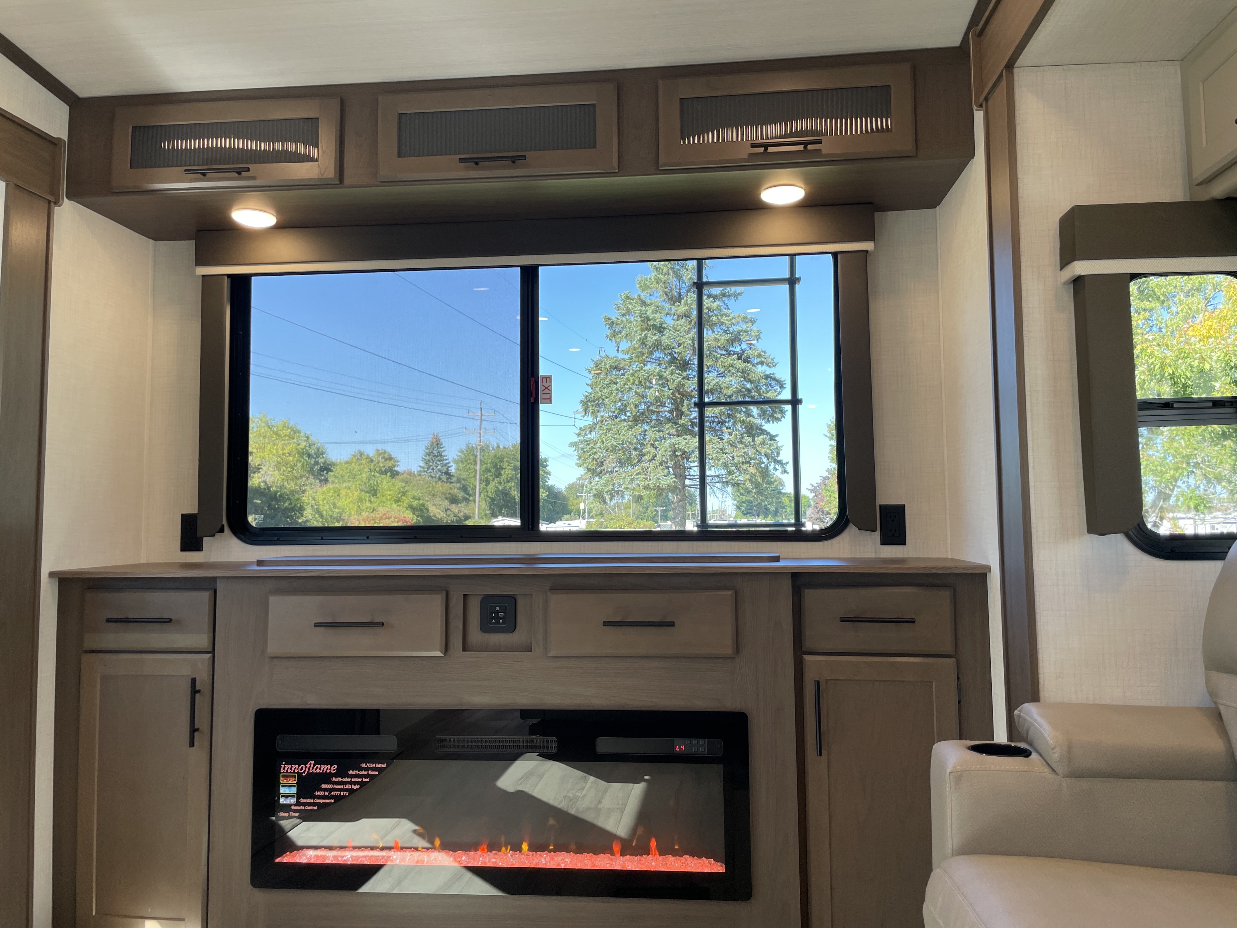 2027 Keystone Cougar 320RDS - Image 10