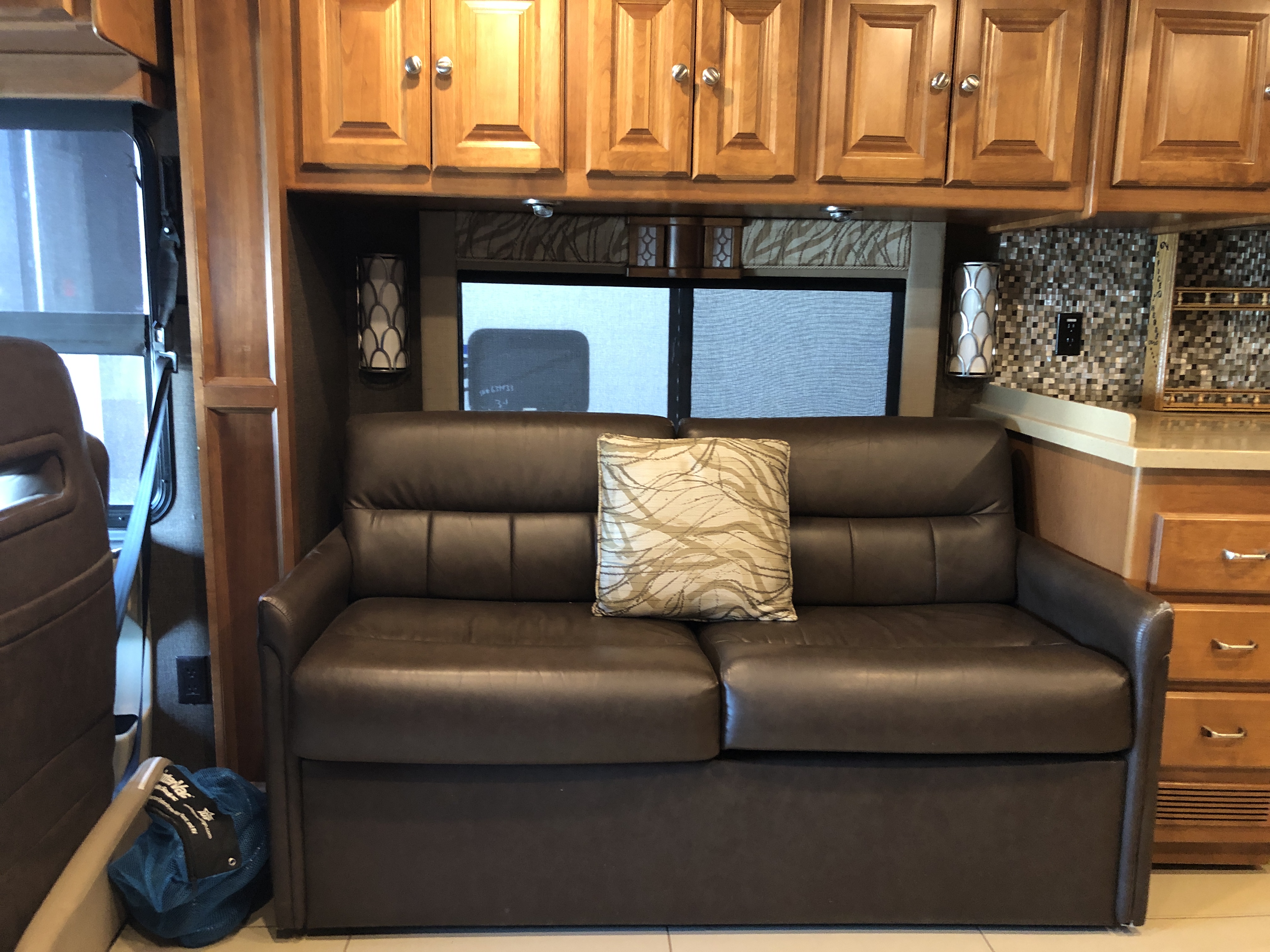 2017 Tiffin Allegro Red 38 QRA - Image 26