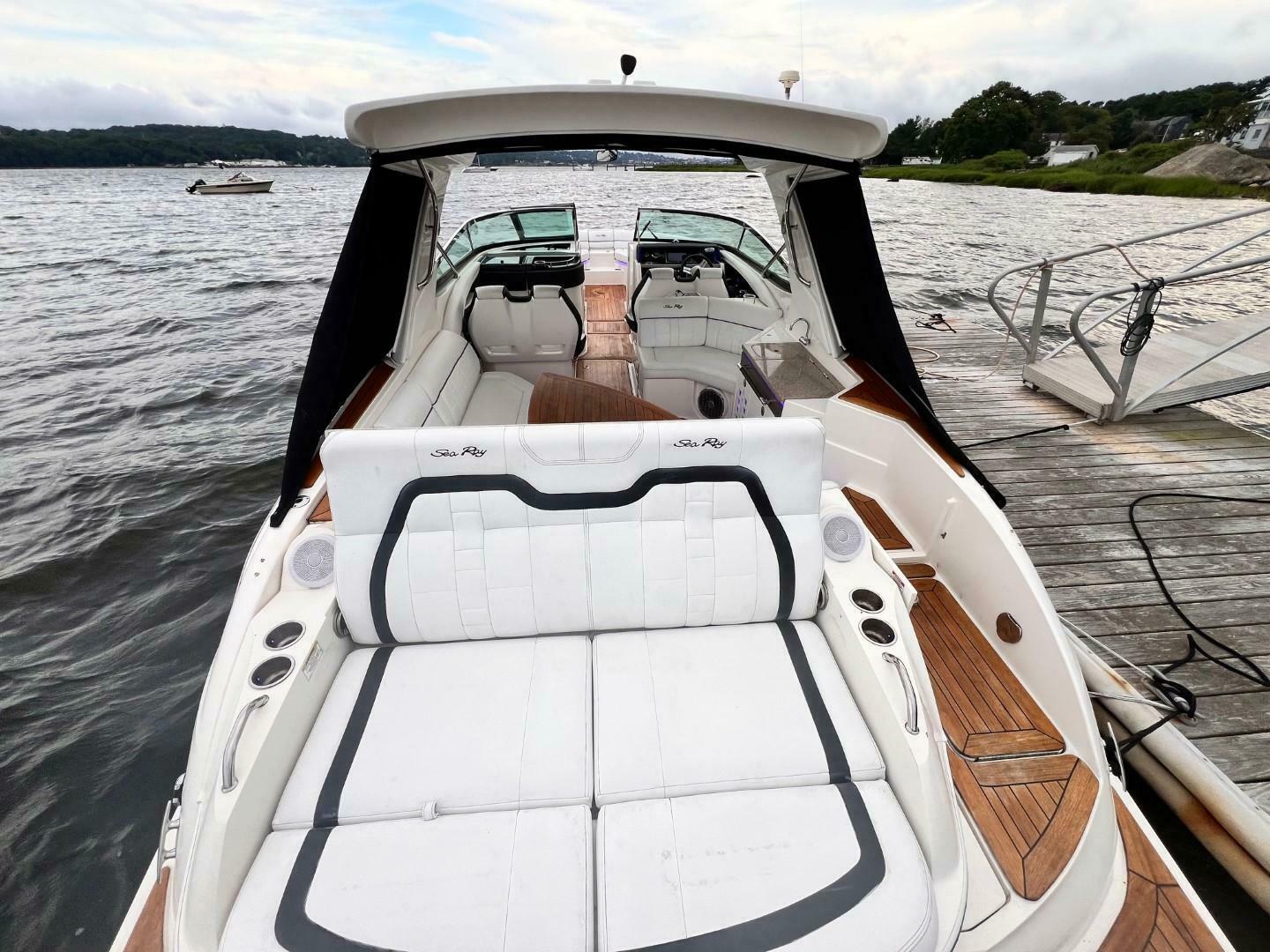 2014 Sea Ray SLX 350 - Image 3