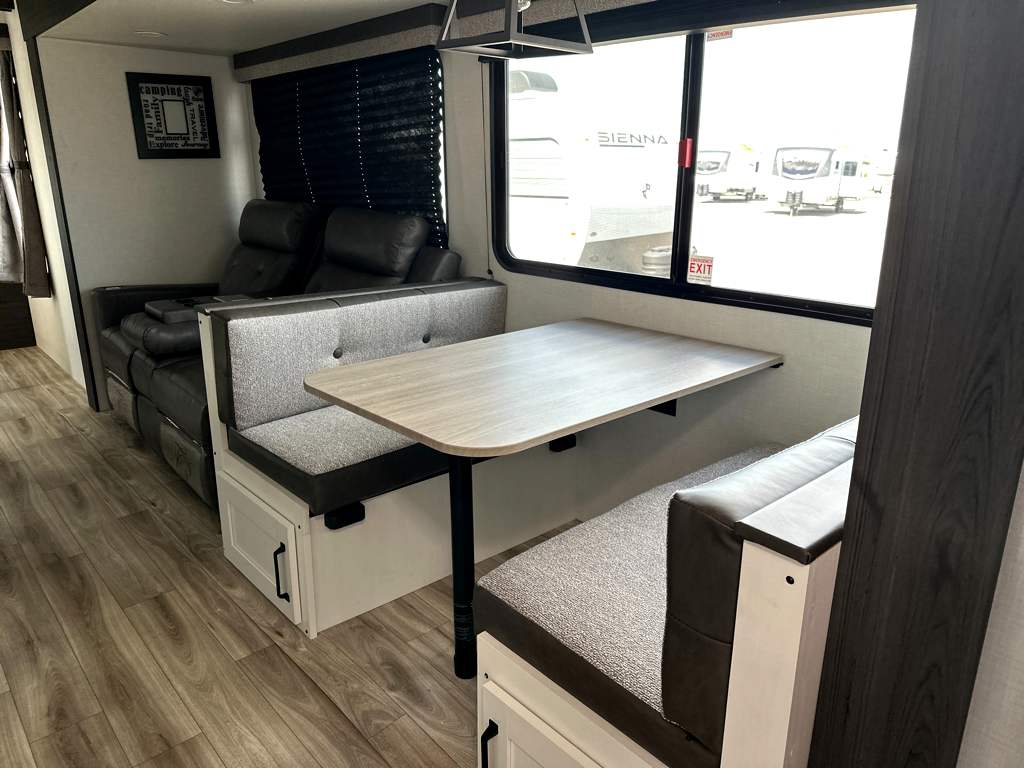 2027 VENTURE RV SIENNA 311VDB - Image 11