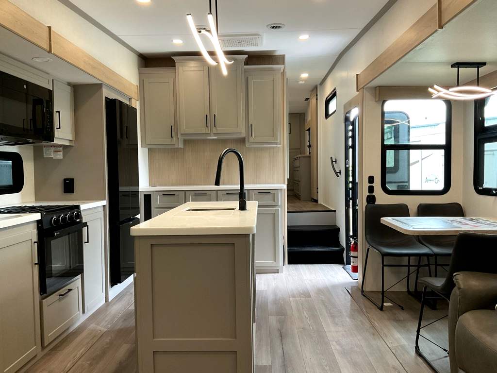 2027 KZ RIDGEWAY 31 RL - Image 8