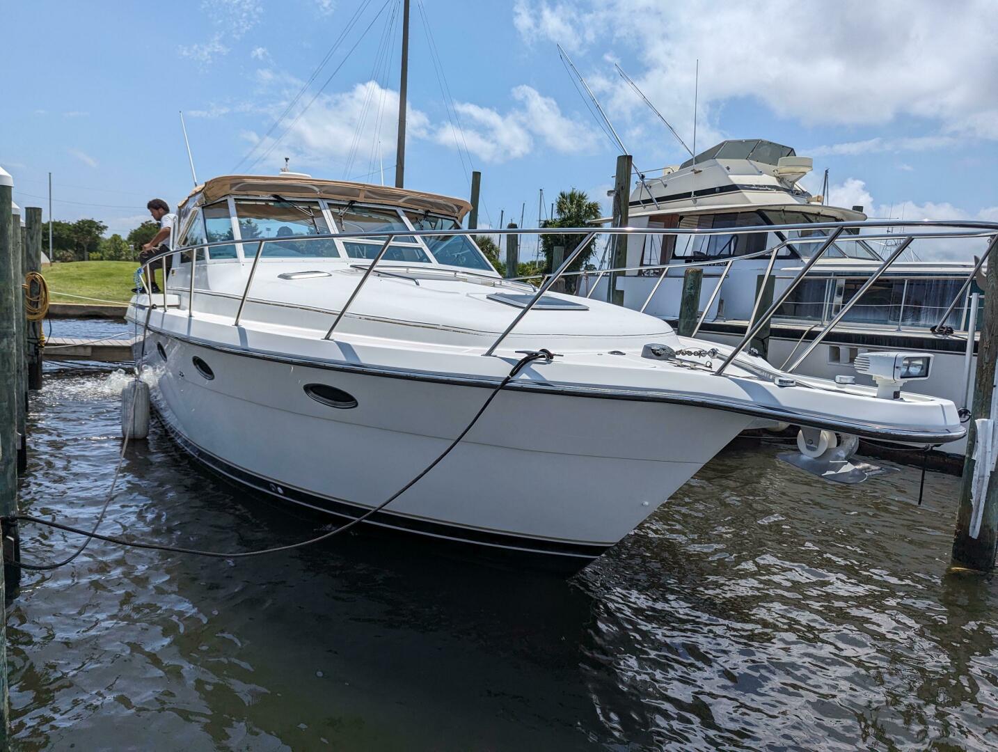 2000 Tiara Yachts 3500 Express - Image 8