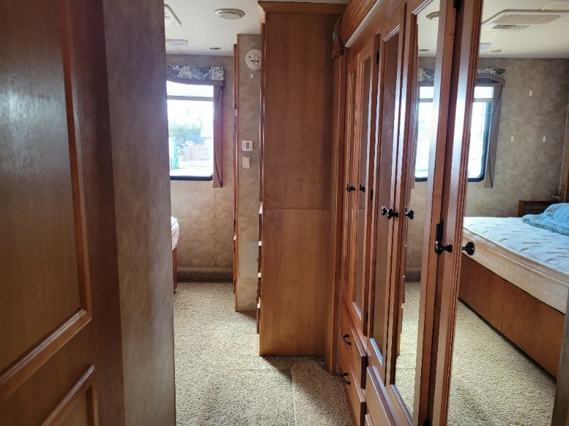 2008 Gulf Stream Conquest Super Nova 6372 - Image 14