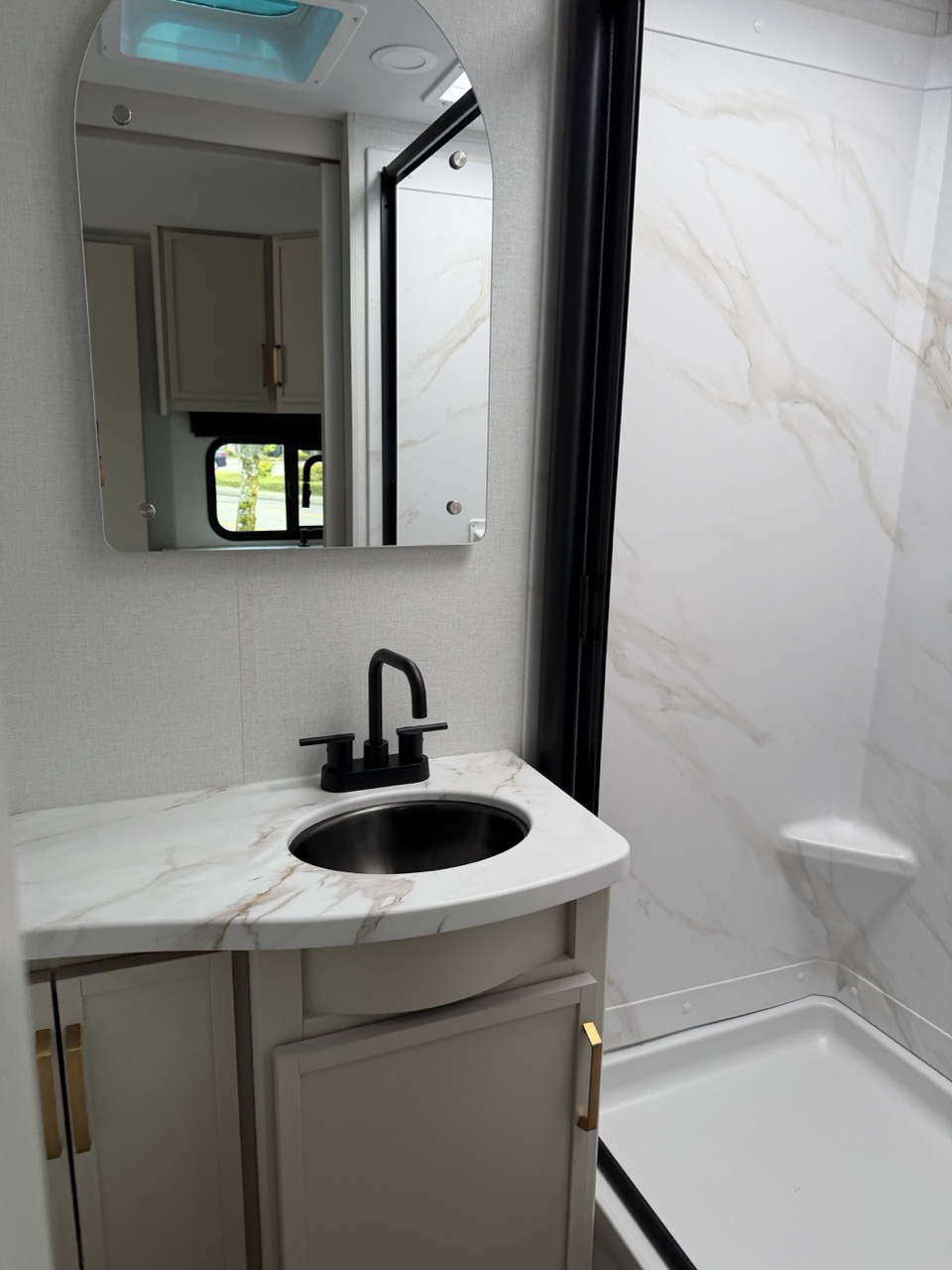 2027 Grand Design Imagine XLS 22MLE - Image 12