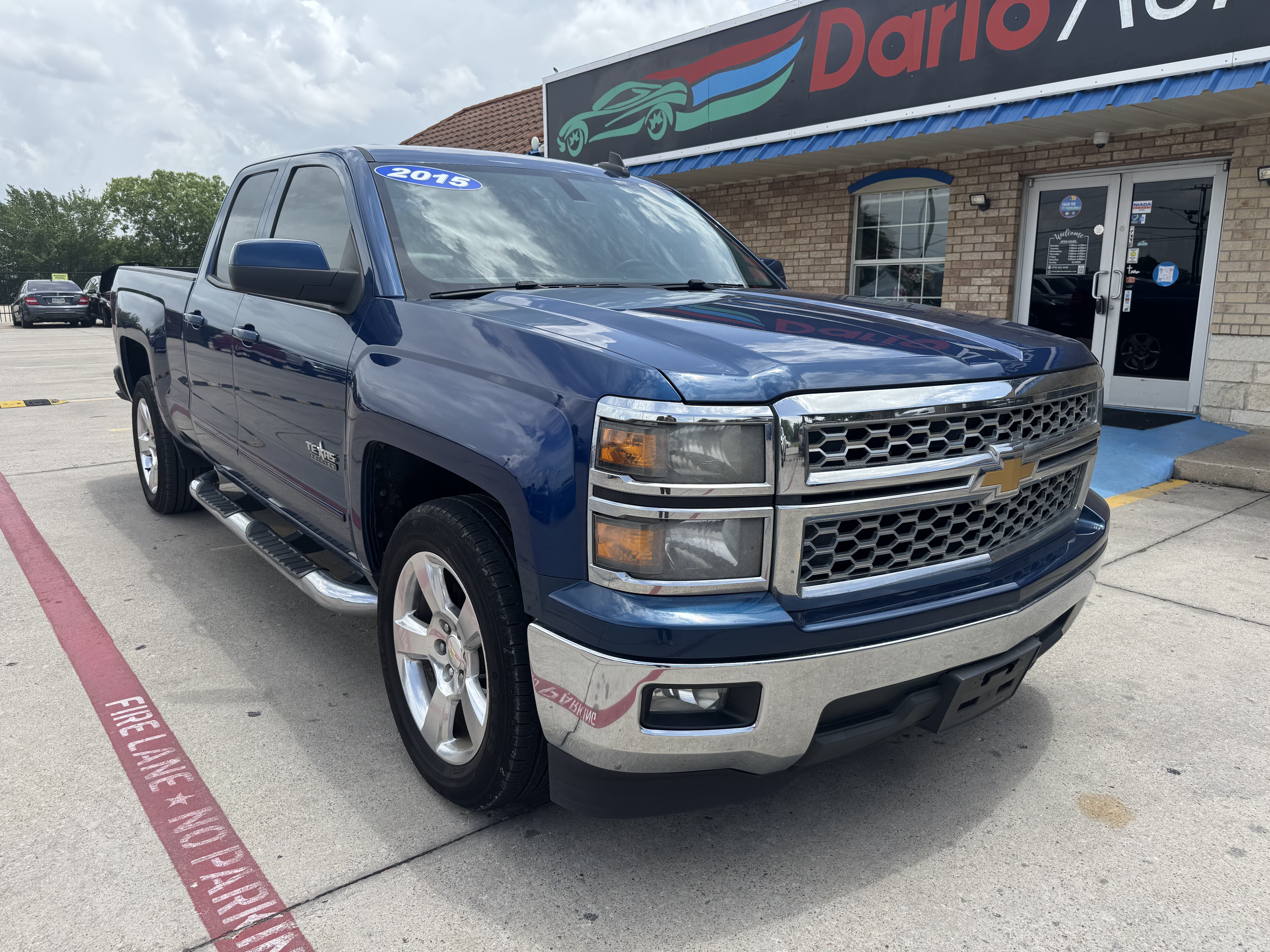 2015 Chevrolet Silverado 1500-V8 Extended Cab LT 2WD - Image 10