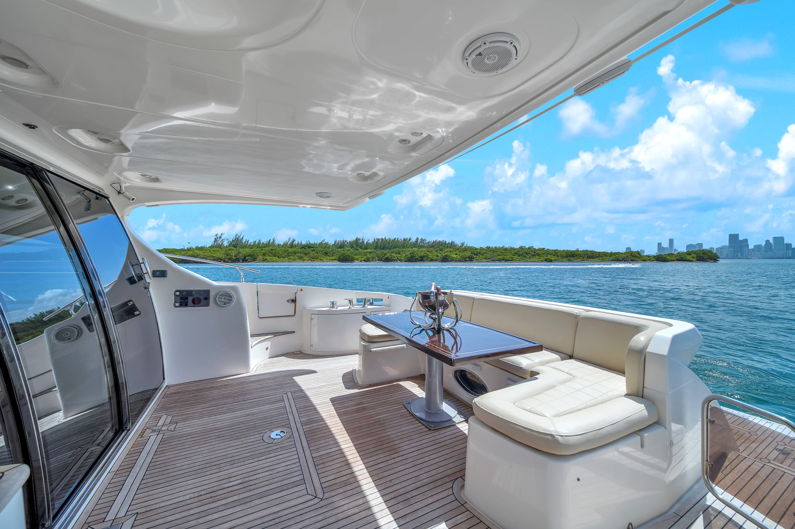 2012 Azimut 64 FLY - Image 47
