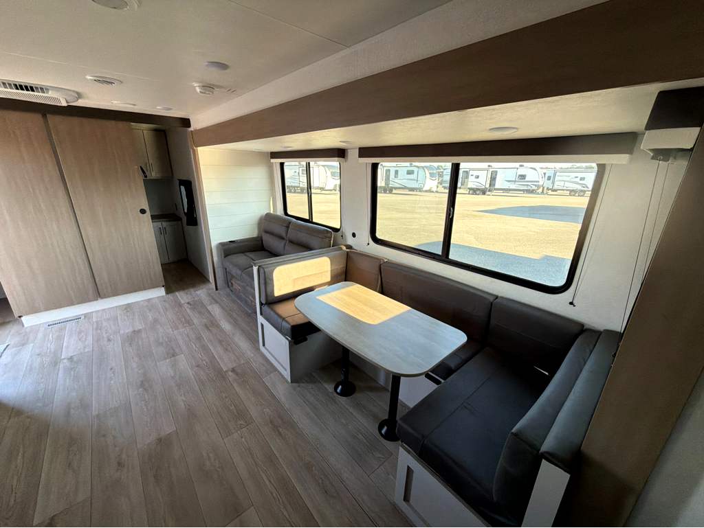 2027 Jayco Jay Flight SLX 261BHS - Image 15