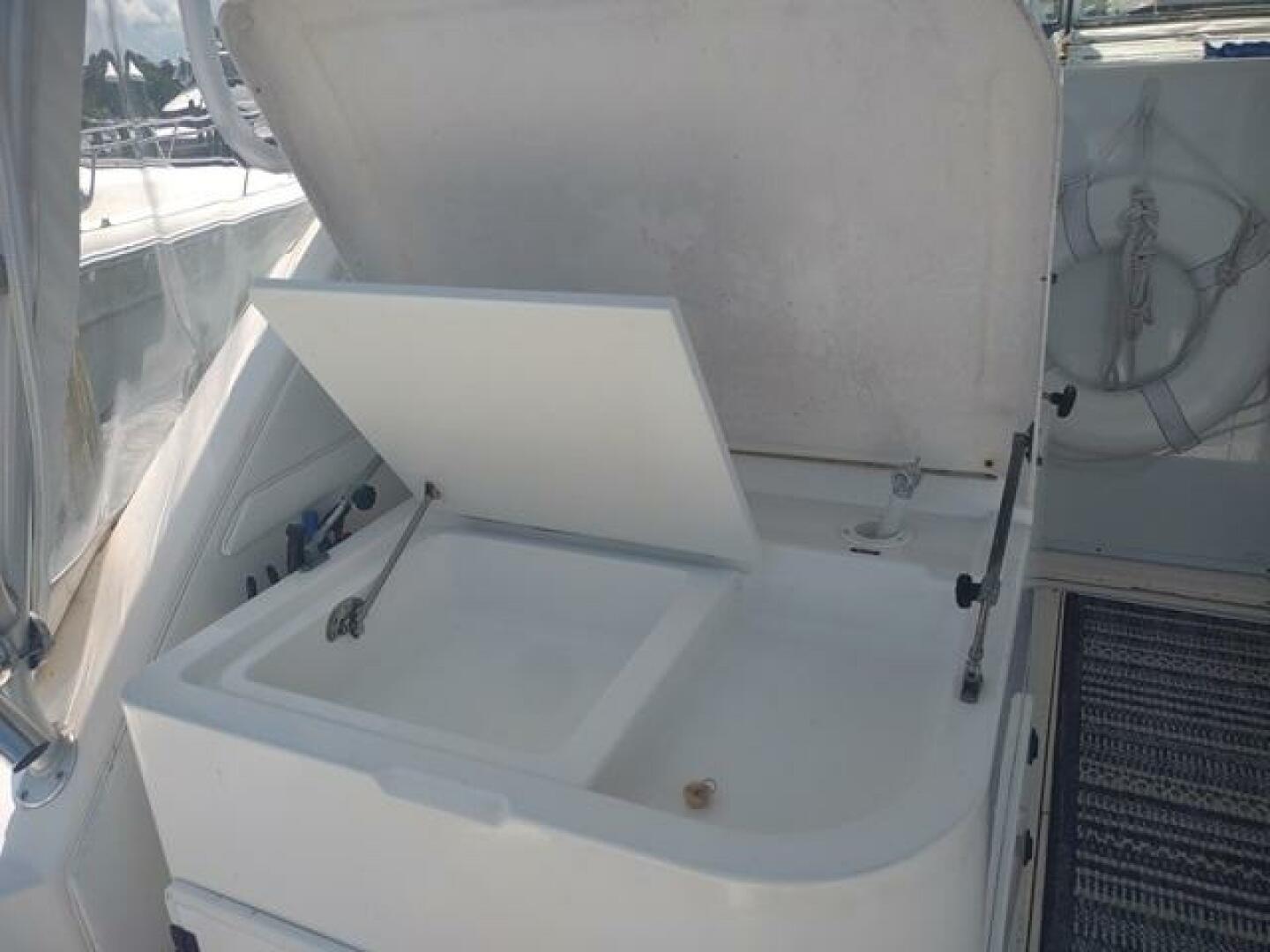 1996 Wellcraft 3300 Coastal - Image 23