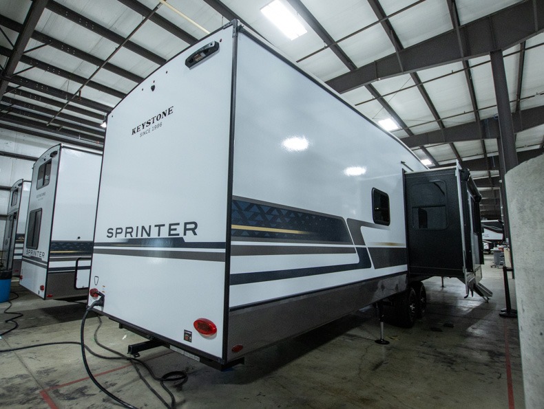 2026 Keystone Sprinter 3980FBS - Image 2