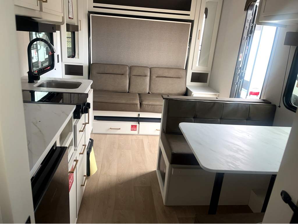 2026 GRAND DESIGN TRANSCEND 151RB - Image 23