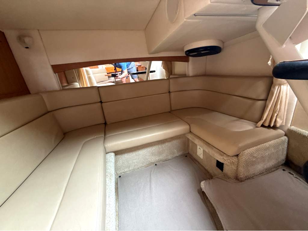 2006 Sea Ray 320 Sundancer - Image 13