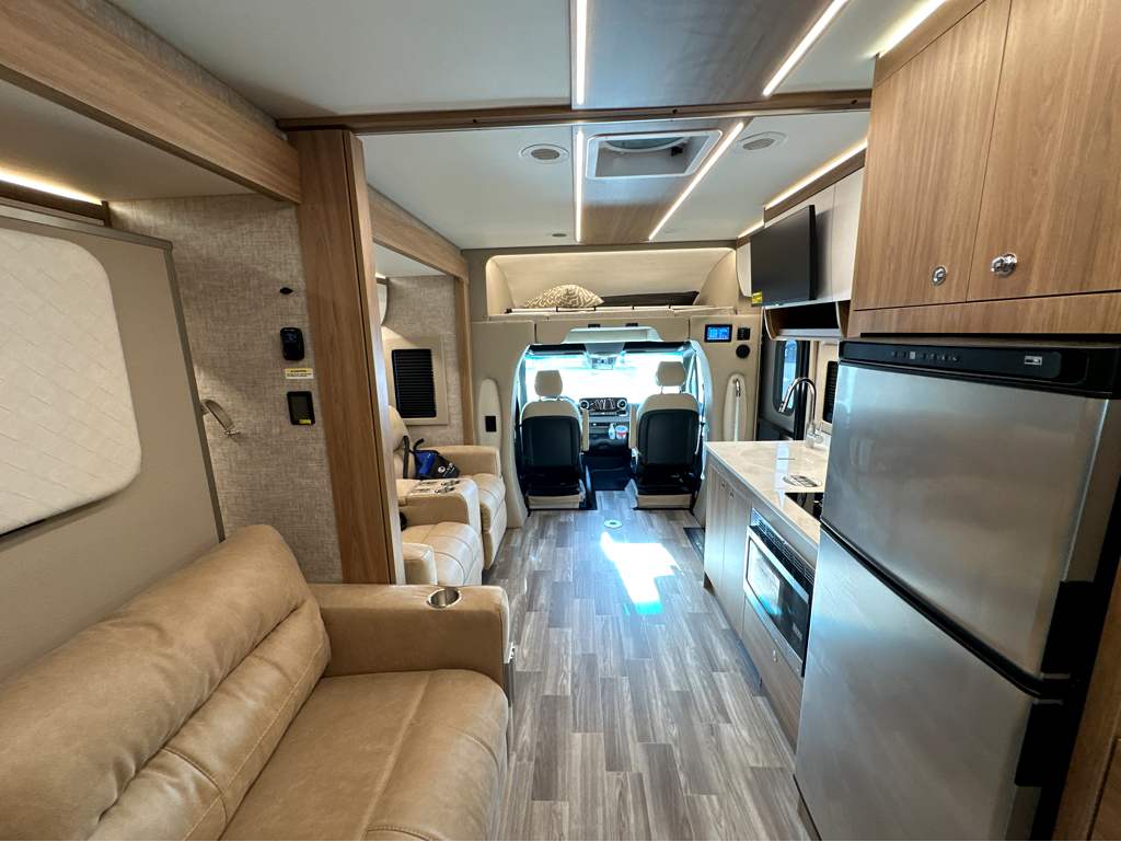 2026 TIFFIN WAYFARER 25 XRW - Image 13