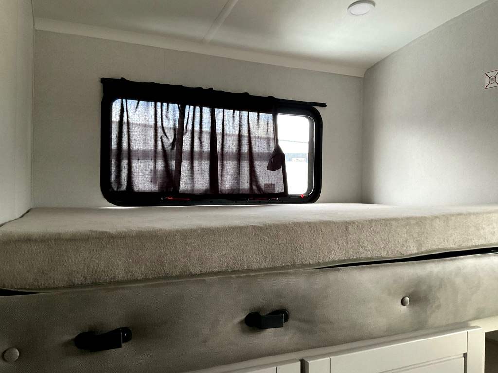 2027 JAYCO NORTH POINT 391TBBH - Image 26