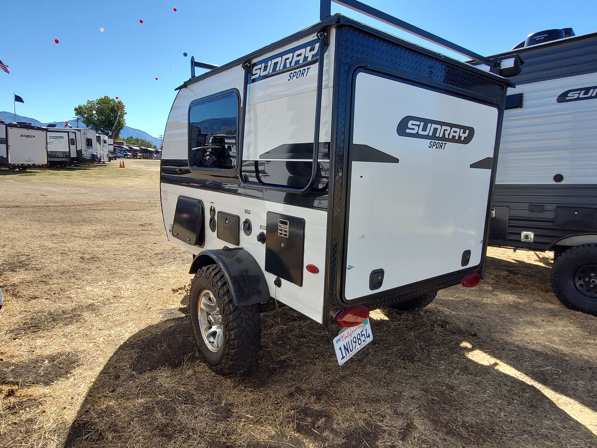 2022 Sunset Park RV Sun Ray 109 - Image 12