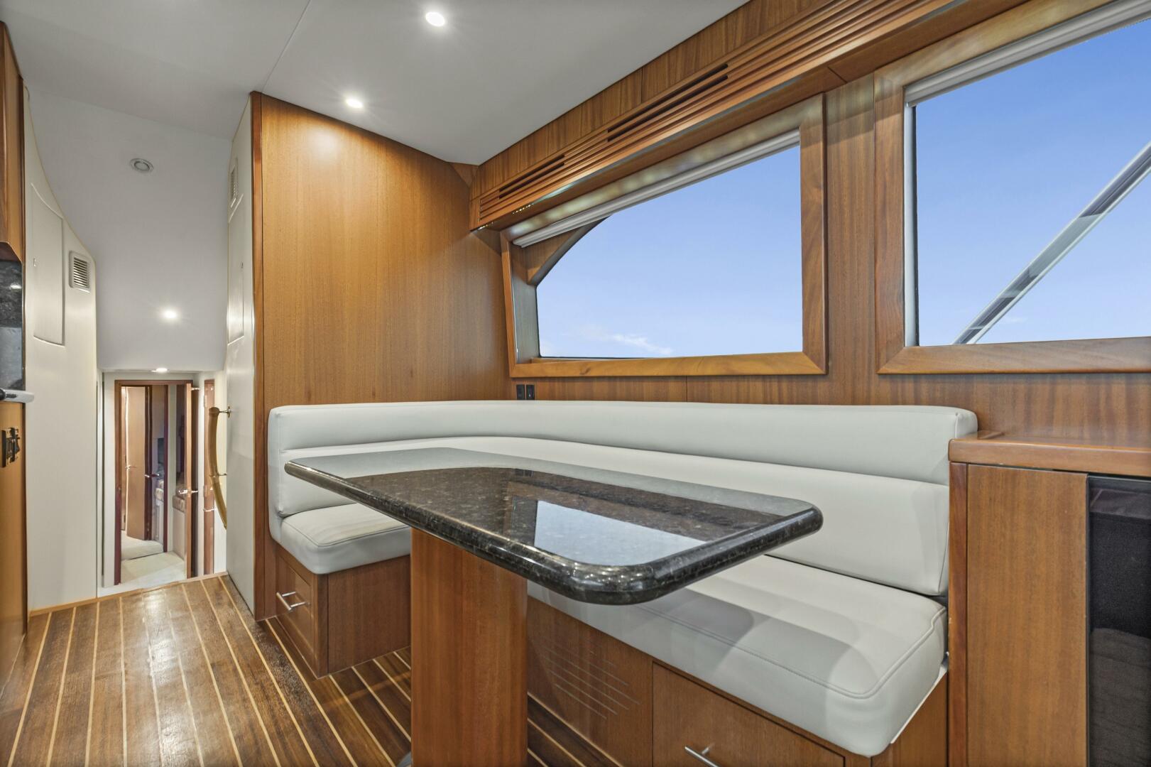 2008 Hatteras 60 Convertible - Image 11