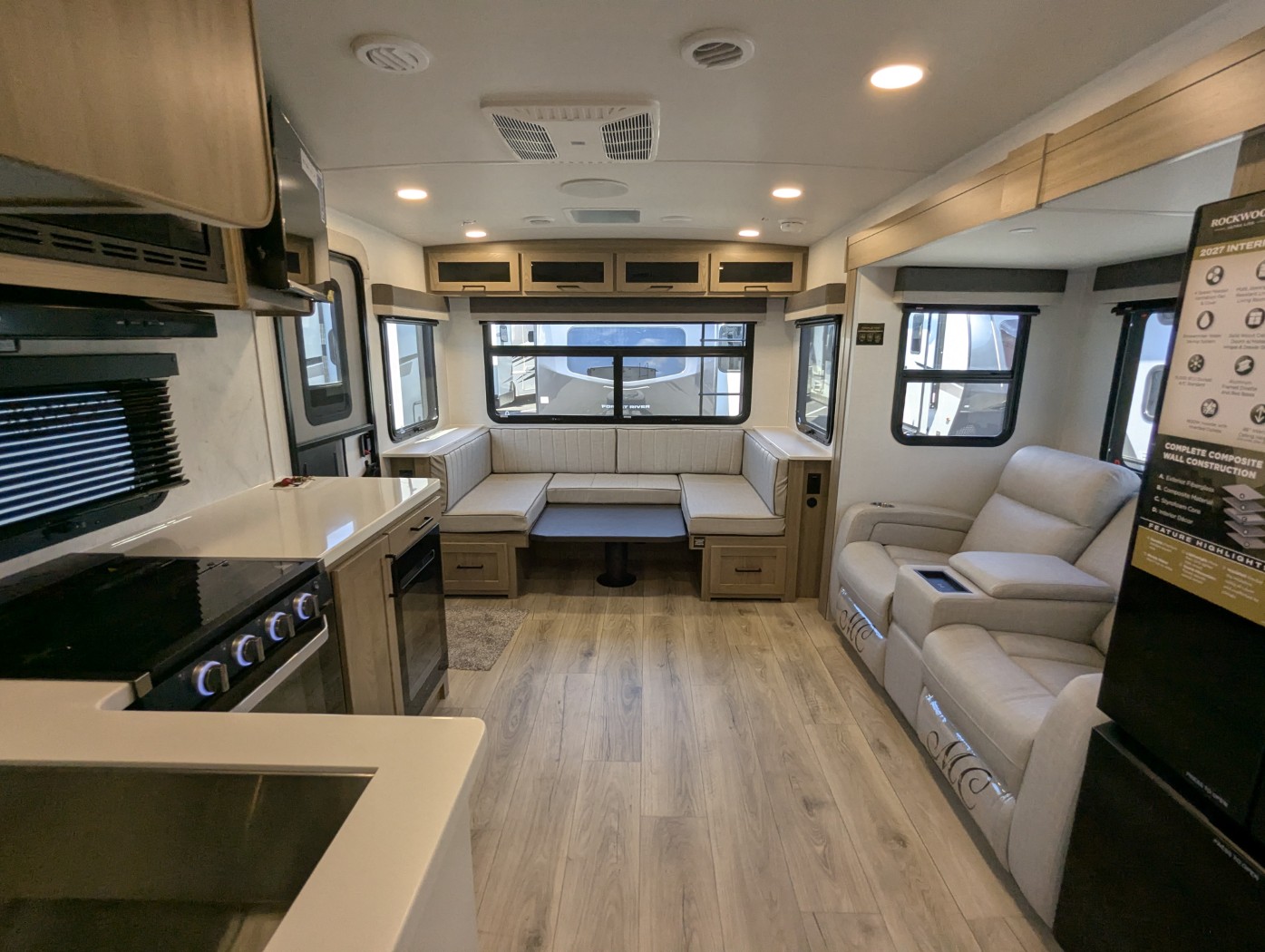 2027 Forest River Rockwood Ultra Lite 2618RD - Image 36