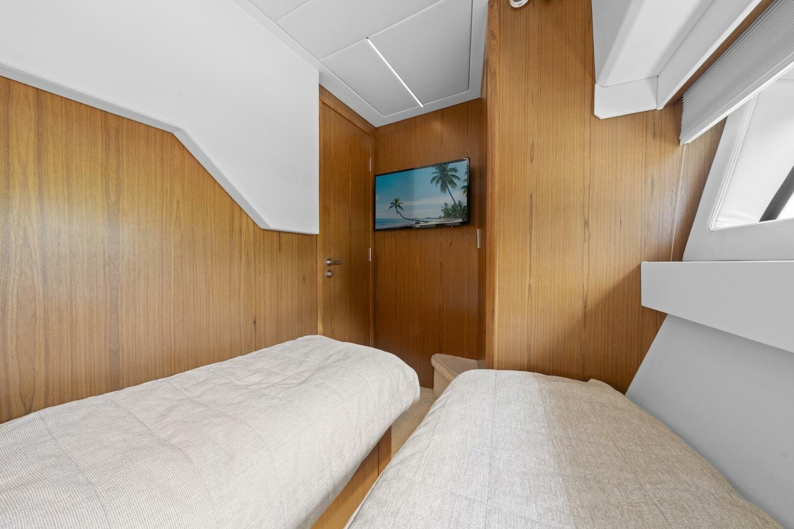 2023 Tiara Yachts EX 60 - Image 78