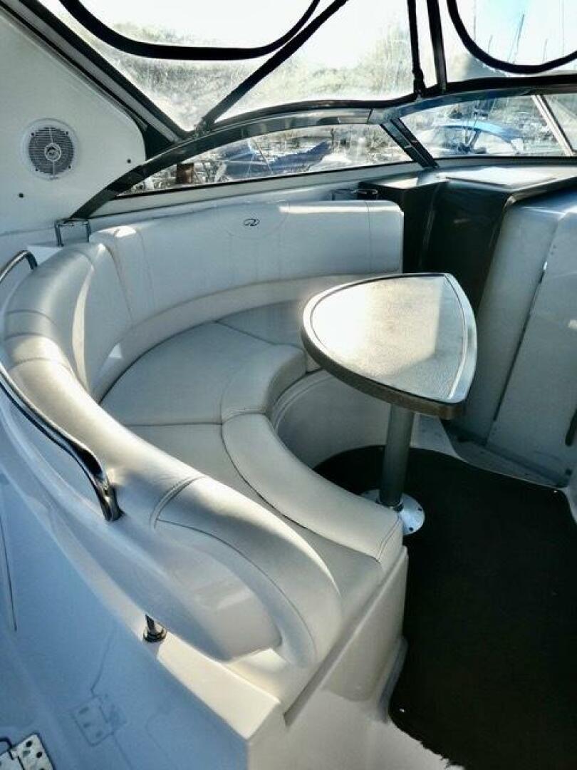 2005 Regal 3560 Commodore - Image 4
