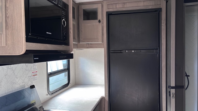 2022 Forest River Surveyor Legend 203RKLE - Image 8