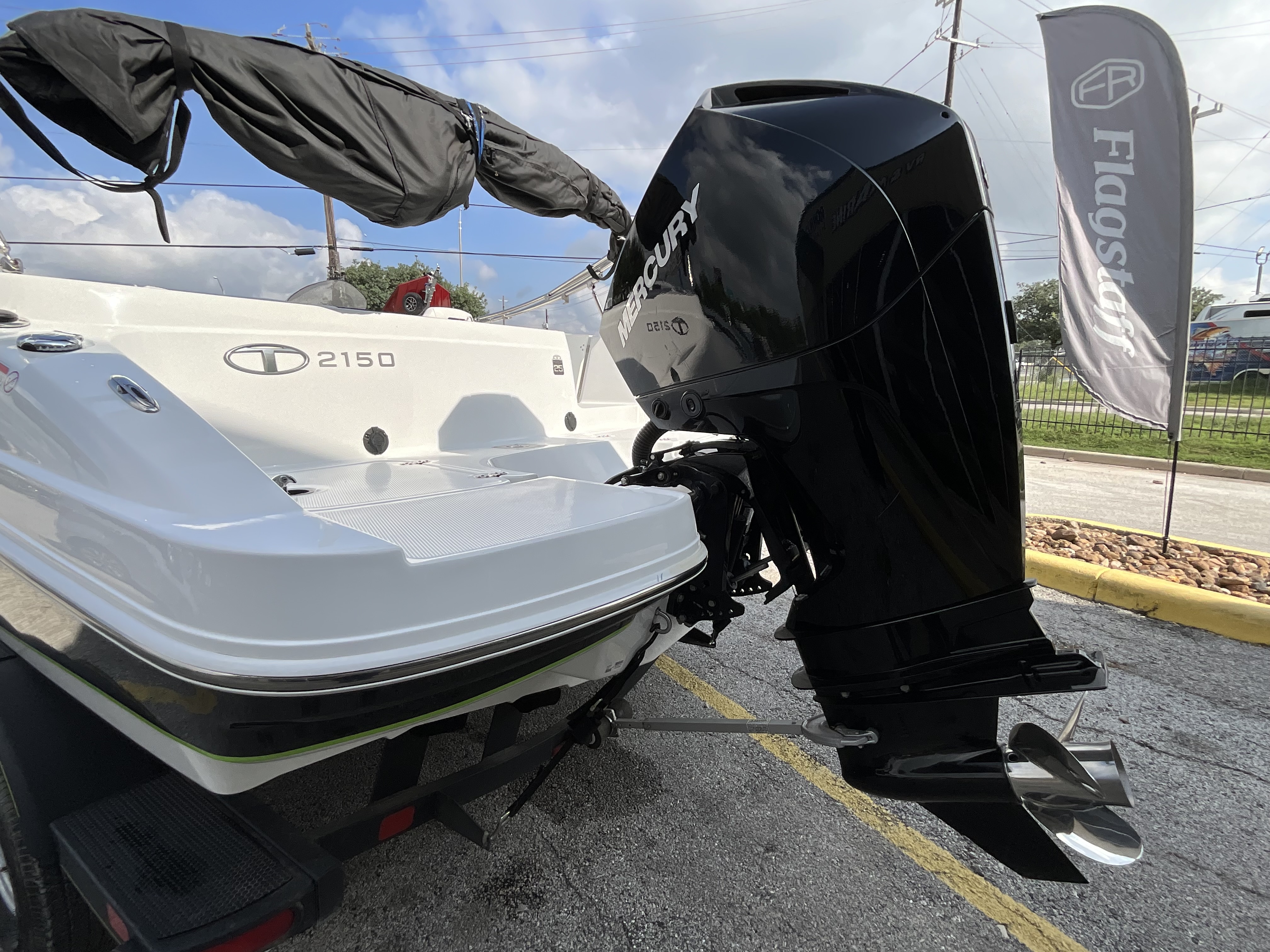2023 TRACKER 2023 2150FS - Image 4