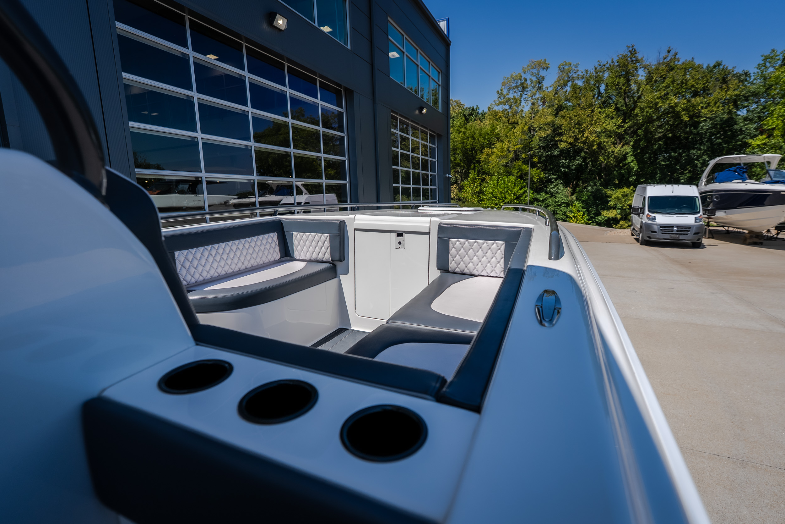 2019 Concept 36 CC - Image 39
