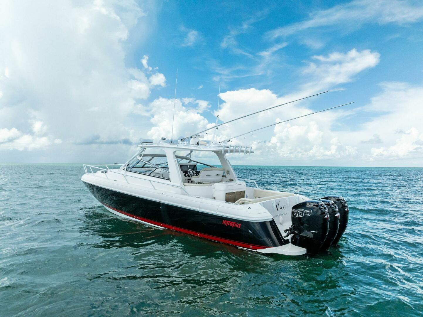 2018 Intrepid 430 Sport Yacht - Image 2