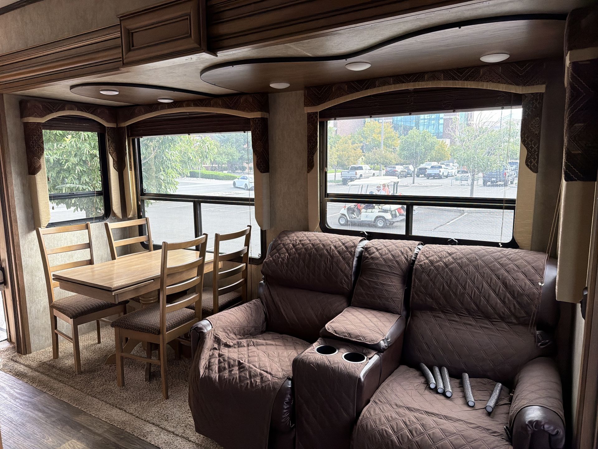 2015 Keystone Montana High Country 353RL - Image 16