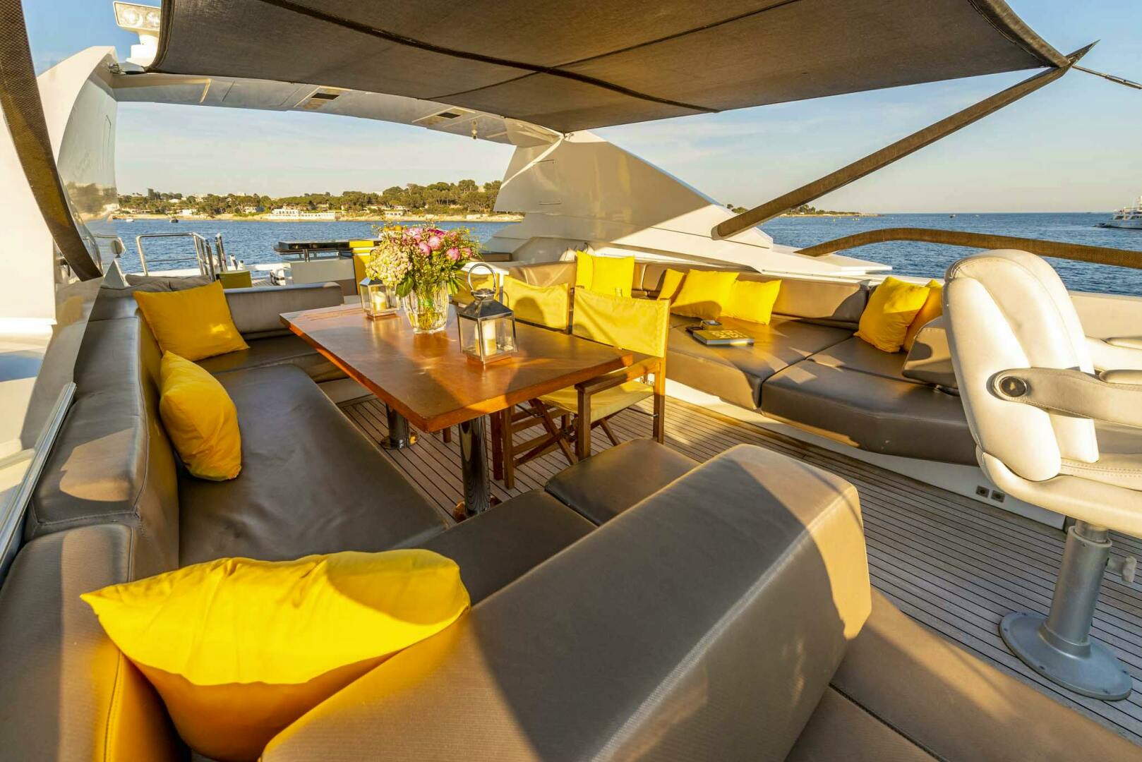 2007 Peri Yachts Peri 29 - Image 12