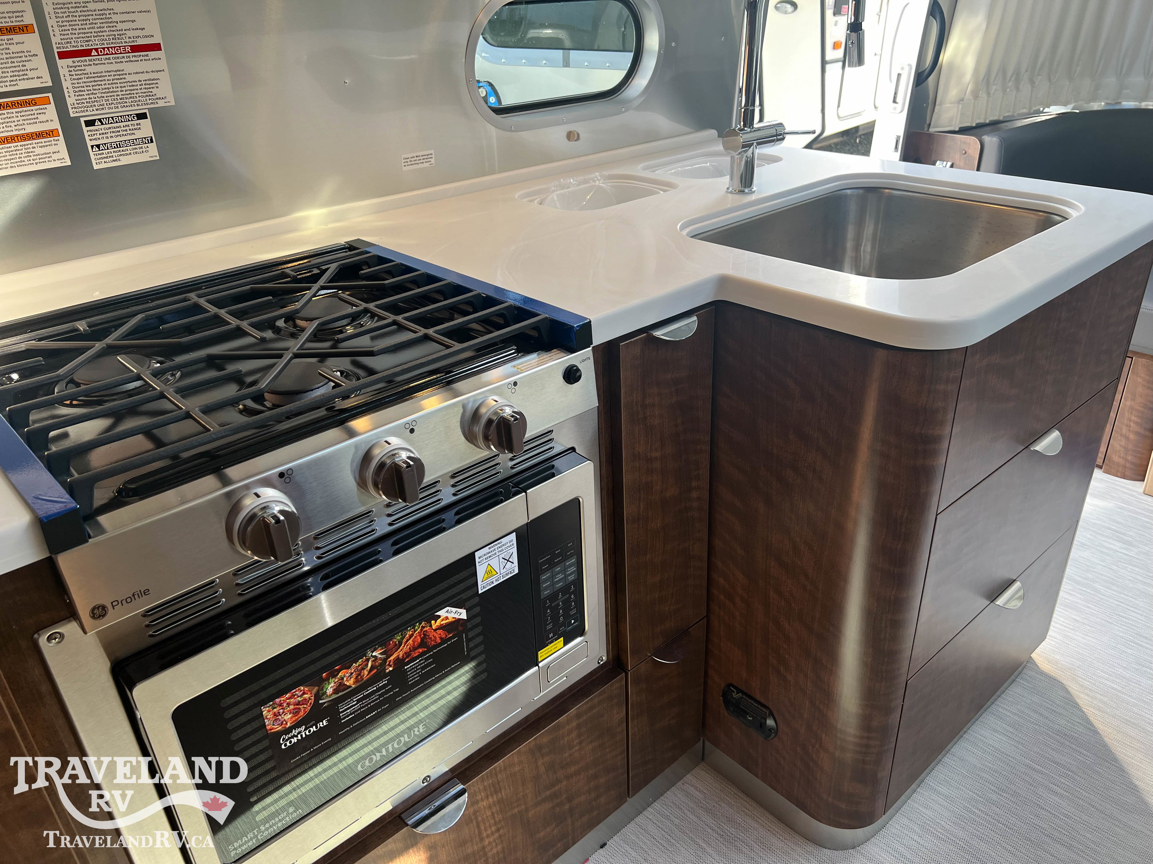 2026 Airstream Globetrotter 25FB - Image 12