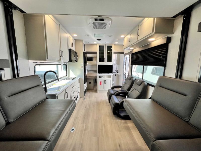 2026 Grand Design Momentum G-Class 21G - Image 10