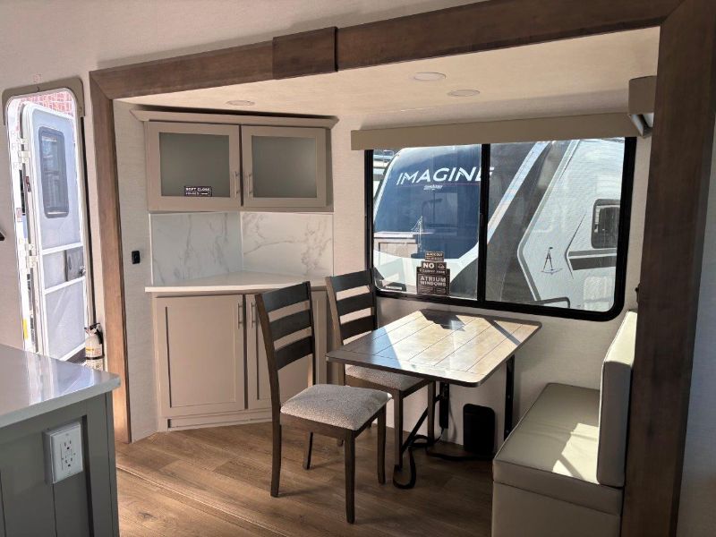 2026 Alliance RV Avenue 25RL - Image 13