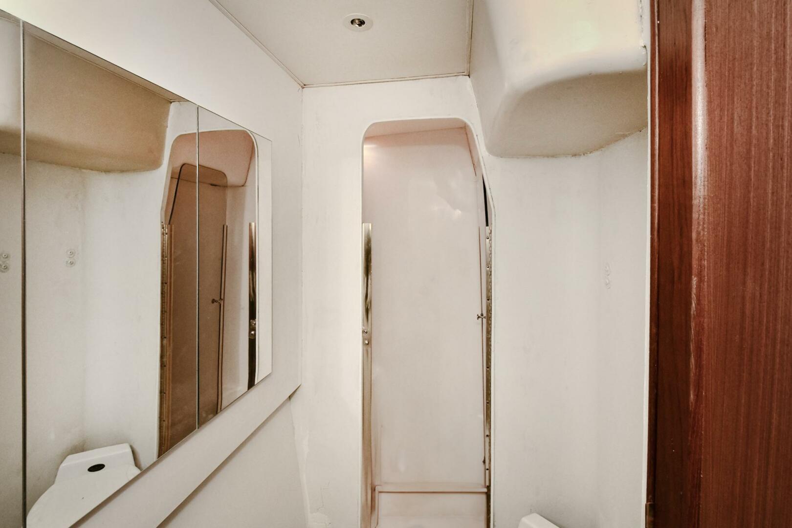 2001 Ocean Yachts 52 Super Sport - Image 45