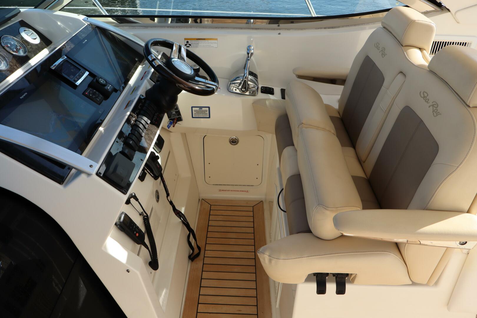 2015 Sea Ray 410 Sundancer - Image 30