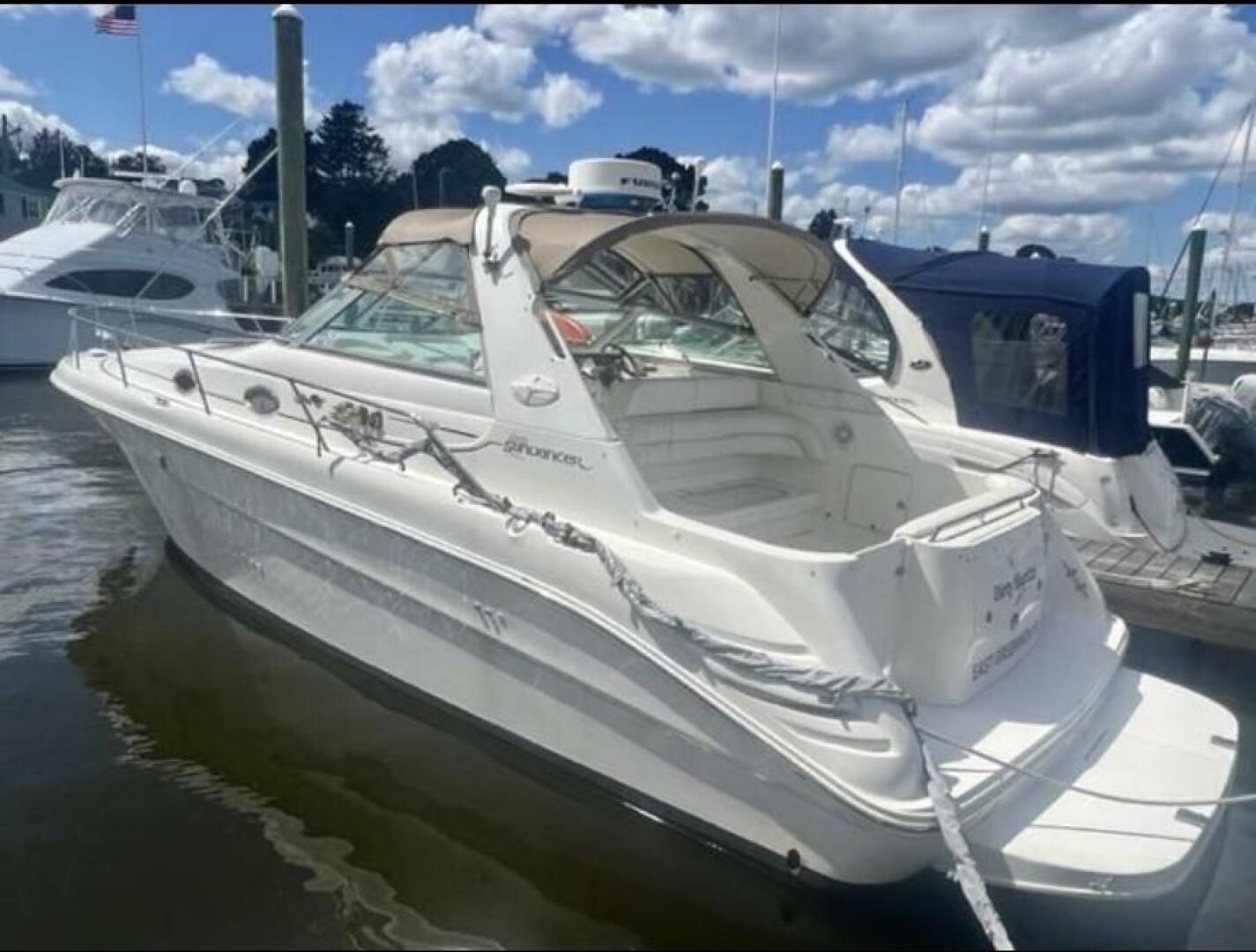 1996 Sea Ray 330DA - Image 2