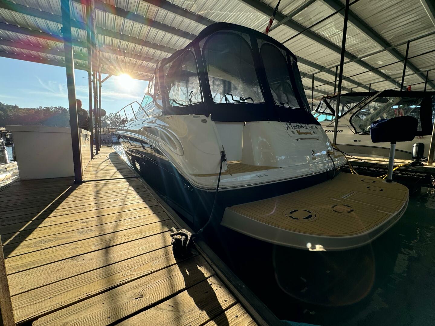 2004 Sea Ray 380 Sundancer - Image 8