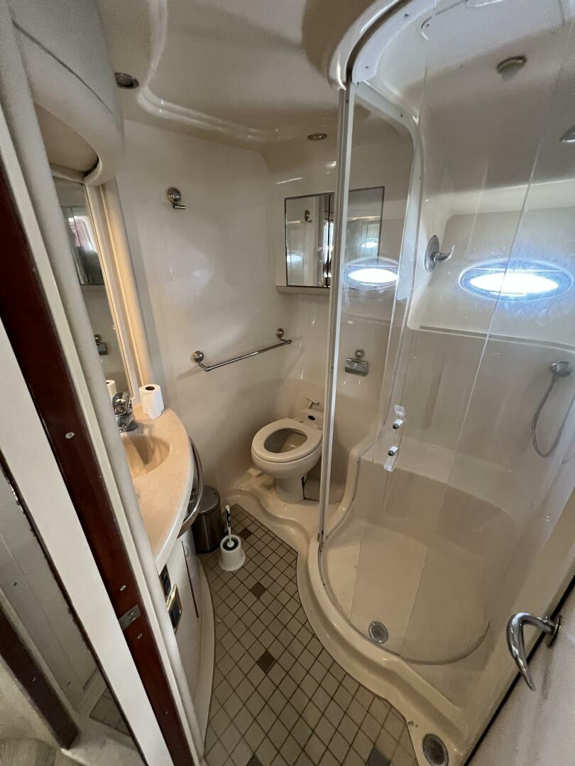 2002 Sea Ray 560 Sedan Cruiser - Image 39