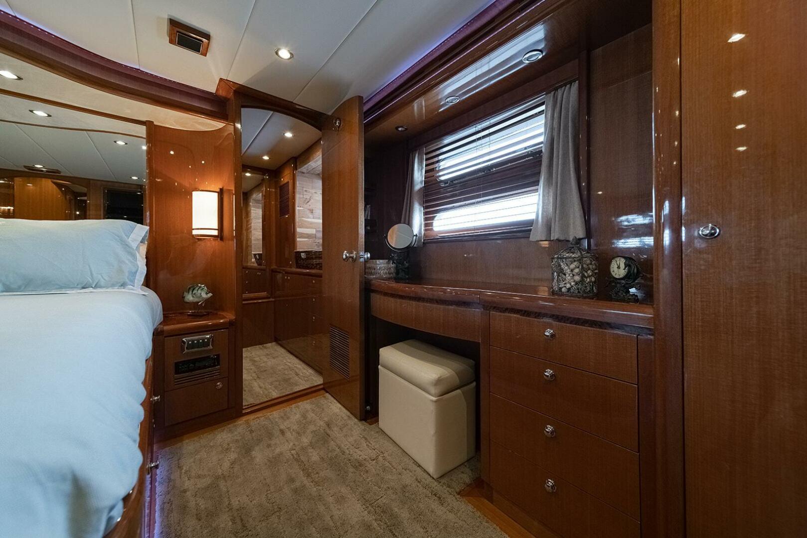 2013 Hampton 680 LRC - Image 22