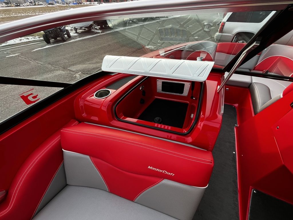 2016 MasterCraft X2 - Image 25